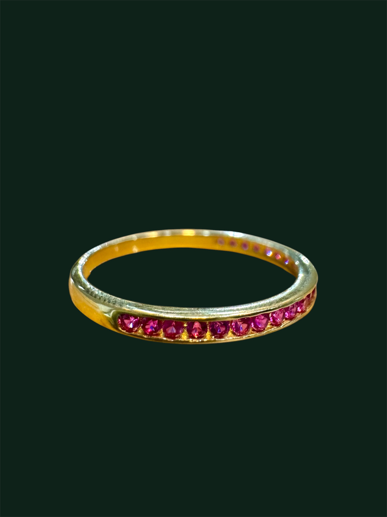Anillo en oro 18k medio cintillo circones rosados T.6.5